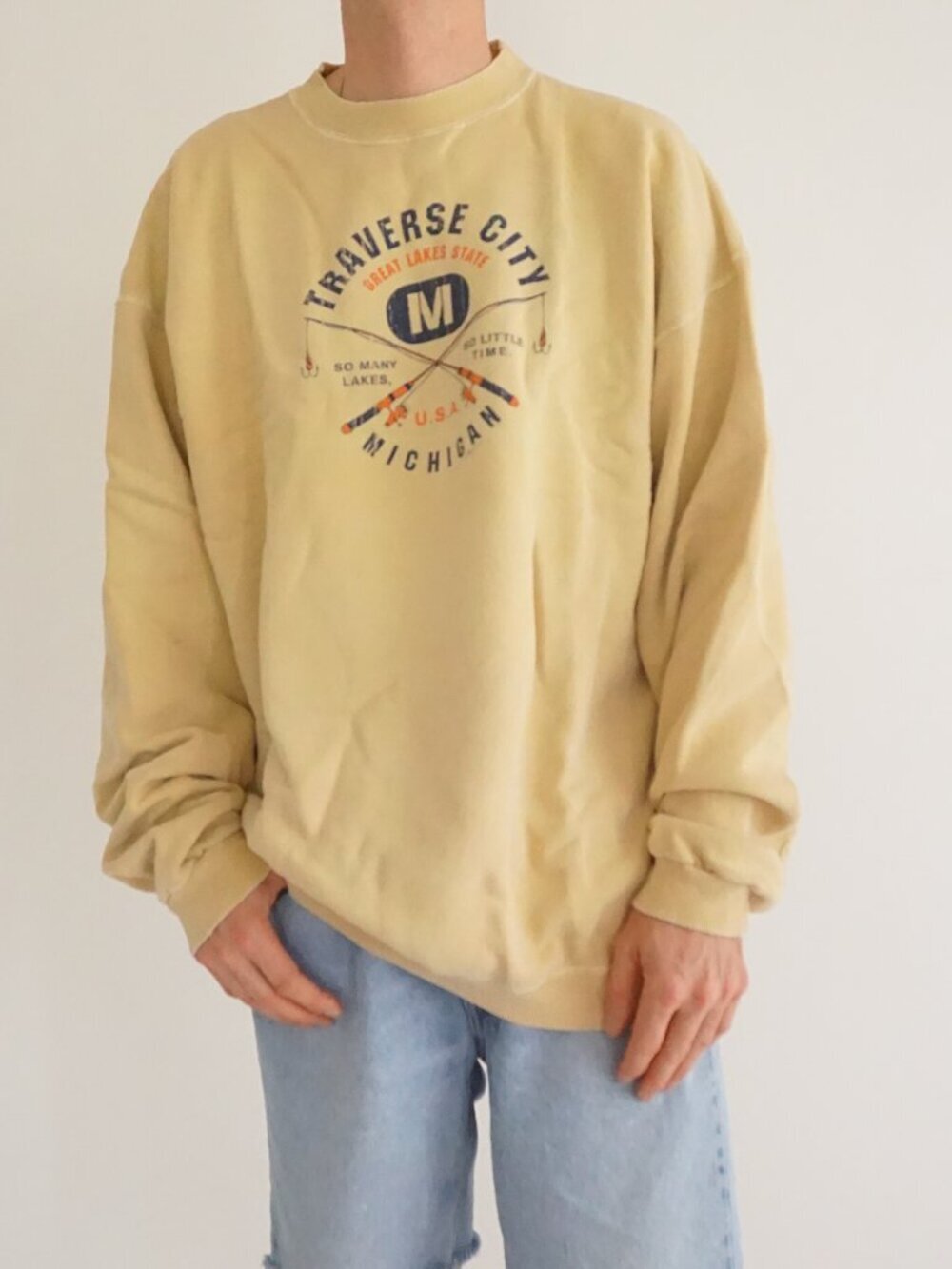 Vintage Perrin Tan Traverse City Michigan Great Lakes Souvenir USA Sweatshirt XL